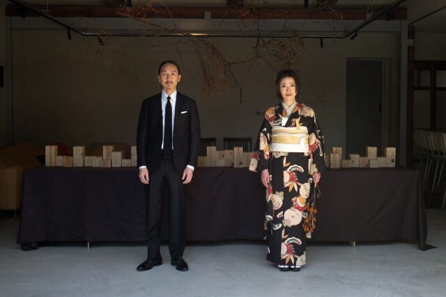 記念日の撮影に◎

photography @fujiiyoko_

///
DOA DOAでは記念日の撮影・パーティ・イベント会場として
様々な形でご利用いただけるスペースとなっております。
ご家族やお友達の集まる場所としてのご利用プラス宿泊も可能です。

#撮影
#結婚式
#前撮り
#イベントスペース
#宿泊
#民泊
#宿
#広島
#stay
#hiroshima
#doadoa